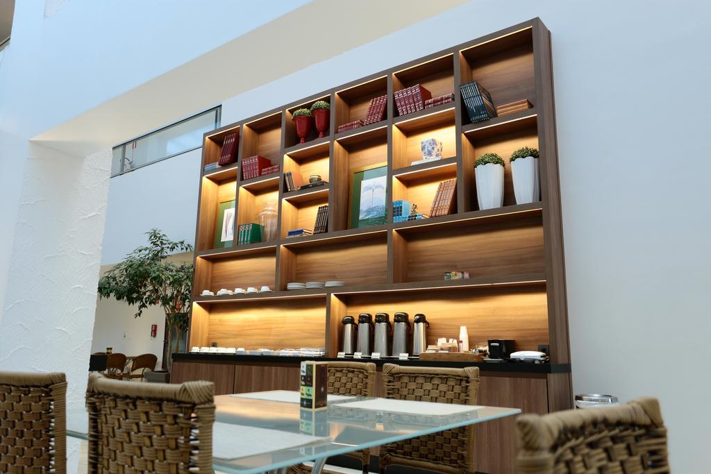 Oasis Tower 4*