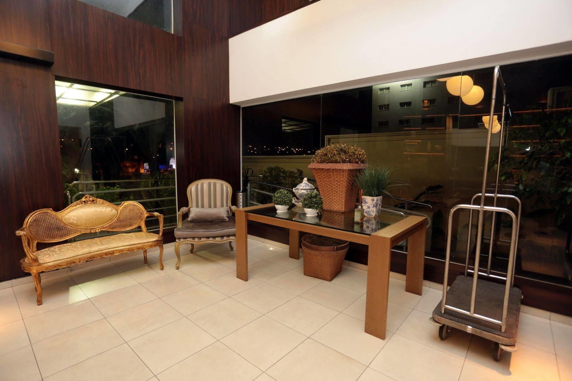 Hotel Oasis Tower 4*